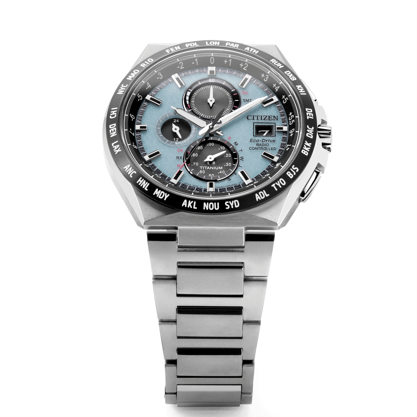 Citizen Eco-Drive Funkuhr AT8238-84M mit Super Titanium und Saphirglas beautyshot3