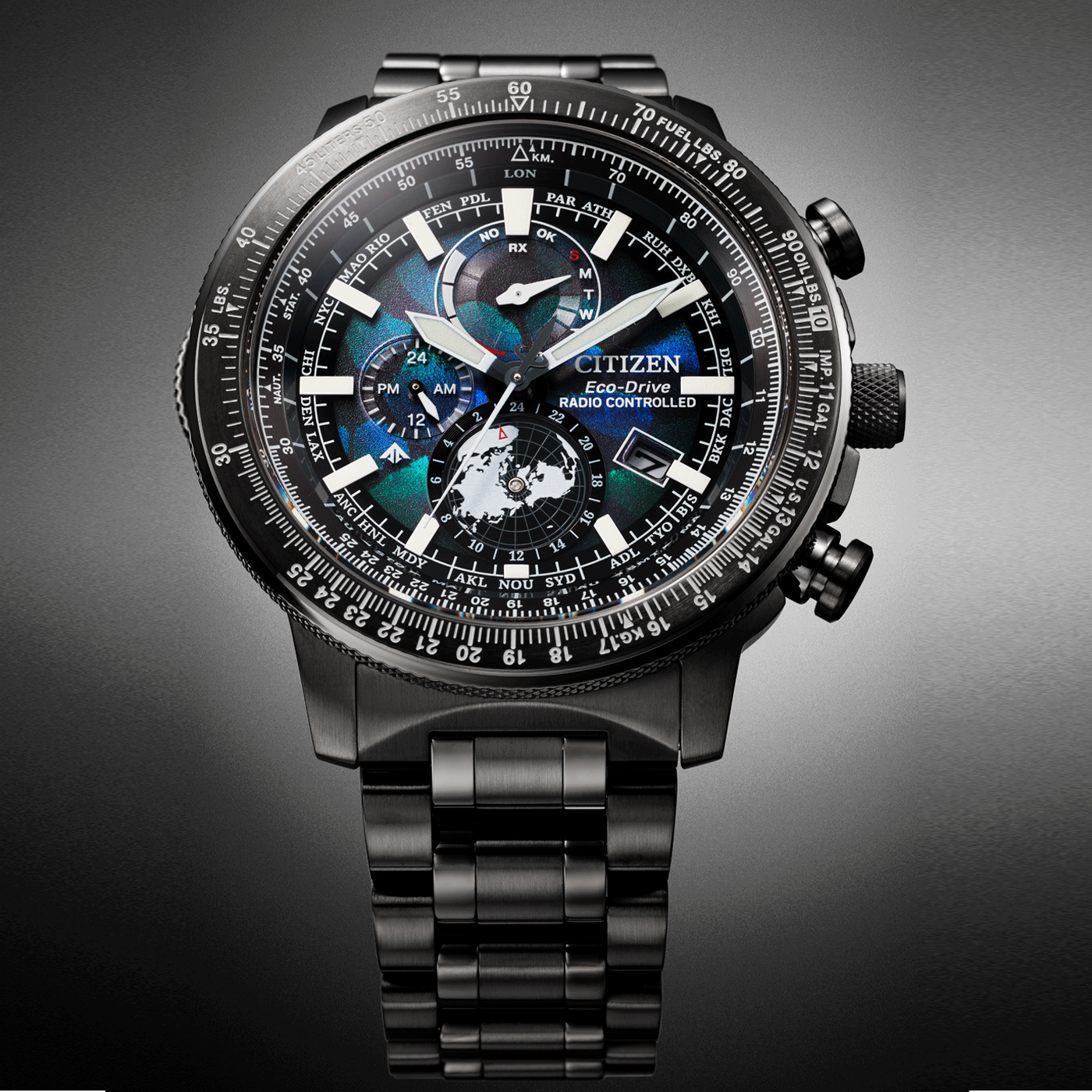 Citizen Promaster Geo Trecker BY3005-56E mit recyceltem Polycarbonat-Zifferblatt und grauer IP-Beschichtung Beautyshot1